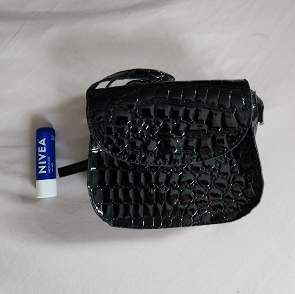 NWOT faux black crocodile purse - Picture 2 of 4
